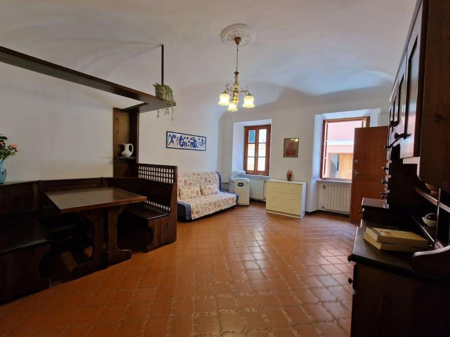 Silver Sands Finale Ligure - Traditional Apartment - 4 Beds & Terrace By The Beach Exteriér fotografie